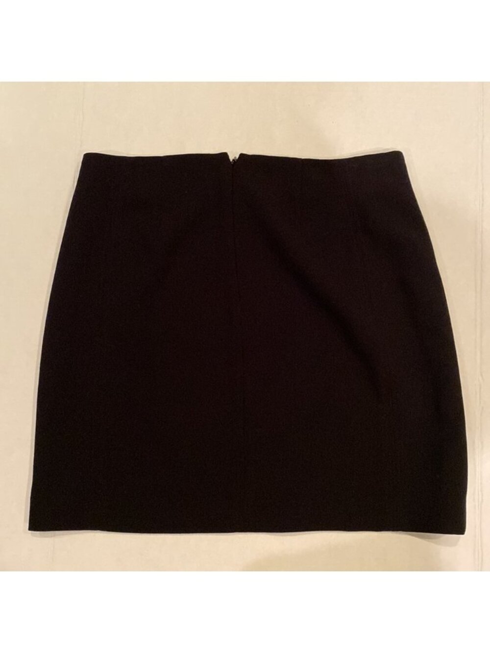 Black. Size XS - Picture 2 of 2
